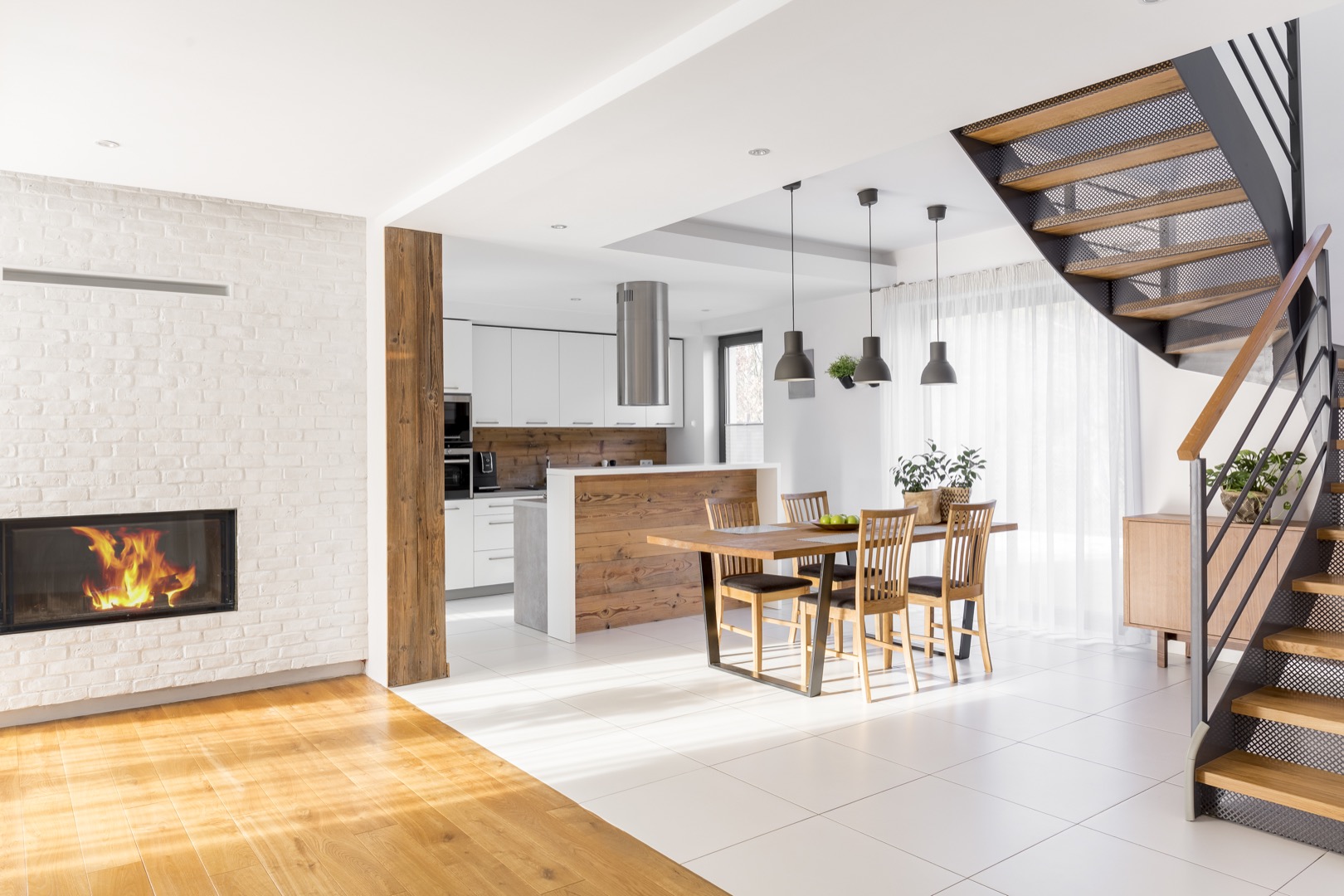 Contemporary apartment